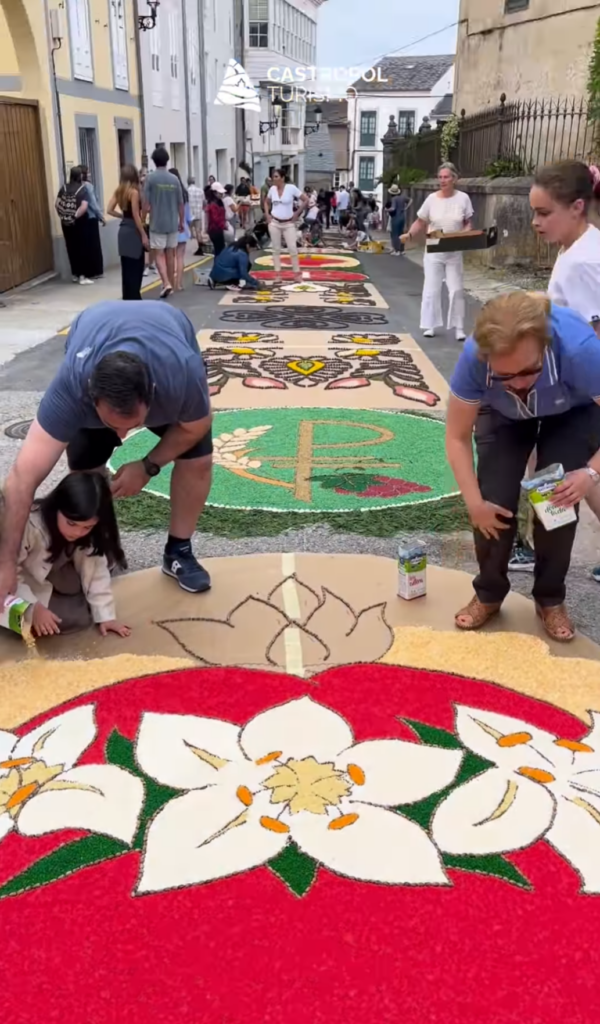 🌸✨ Цветочные ковры Corpus Christi в Кастрополе