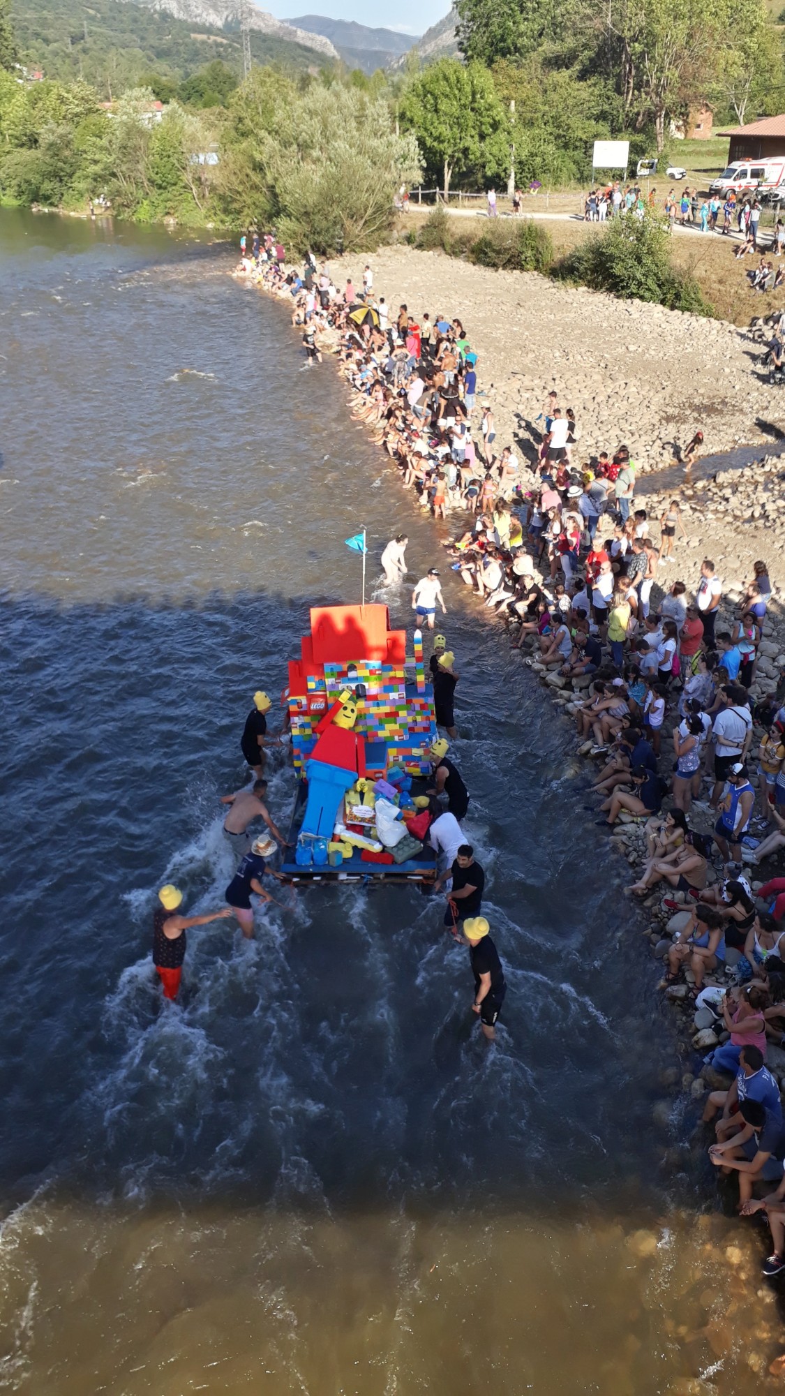 Descenso Folklórico del Nalón